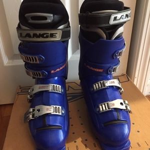 Women's Lange Ski boots size 26.5